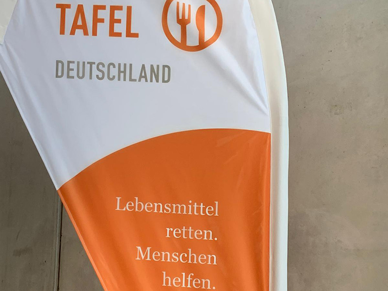 besuch eröffnung tafellager 24